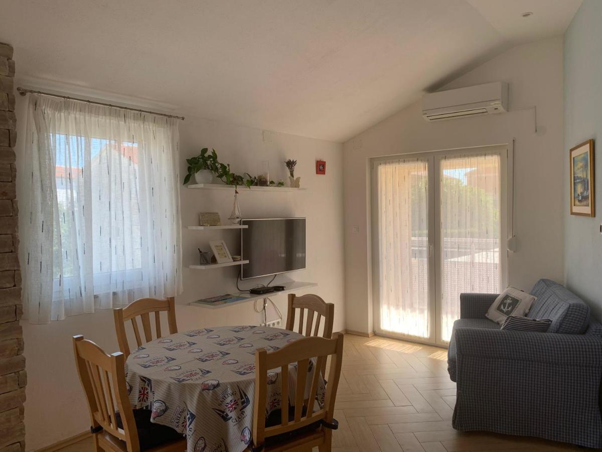 Apartment Klara Крк Экстерьер фото