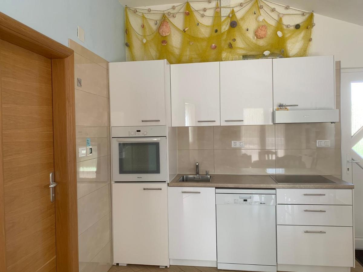Apartment Klara Крк Экстерьер фото